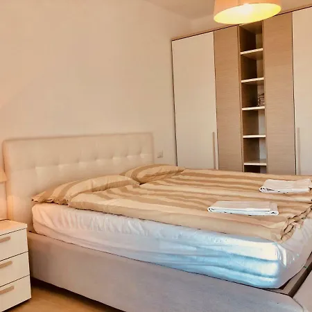 Apartman Attico Palazzo Di Vetro *