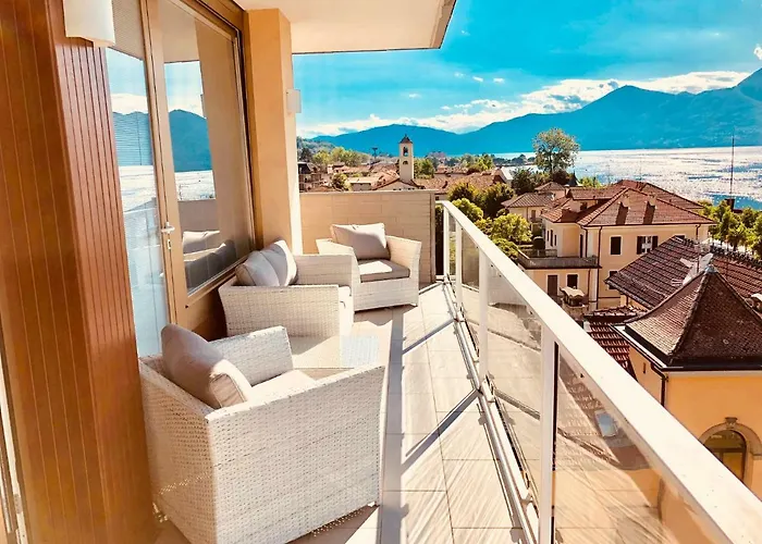 Attico Palazzo Di Vetro Daire Luino