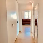Attico Palazzo Di Vetro ルイーノ