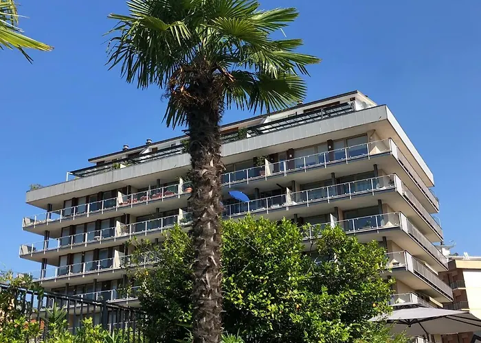 아파트 Attico Palazzo Di Vetro *