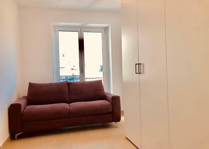 Attico Palazzo Di Vetro * 루이노